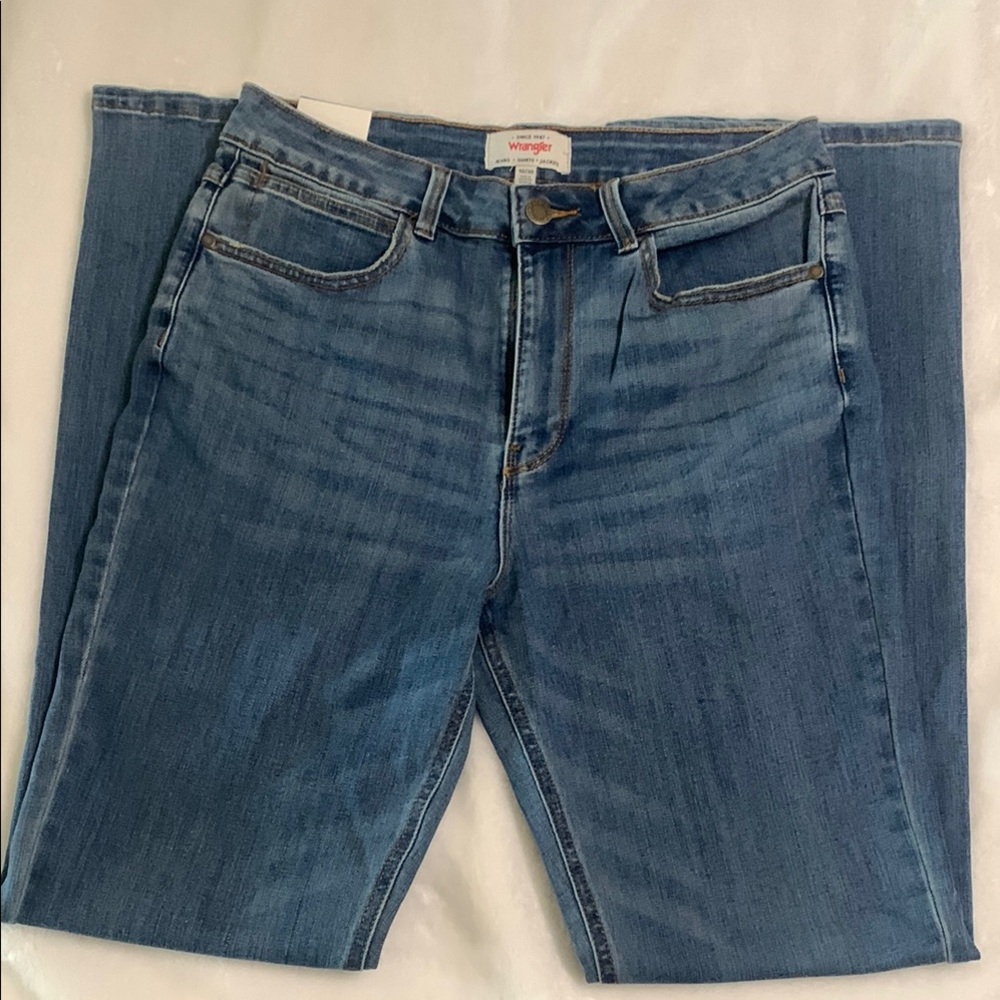 Wrangler High Rise Bootcut  Denim Jeans with Button Detail Size 10
